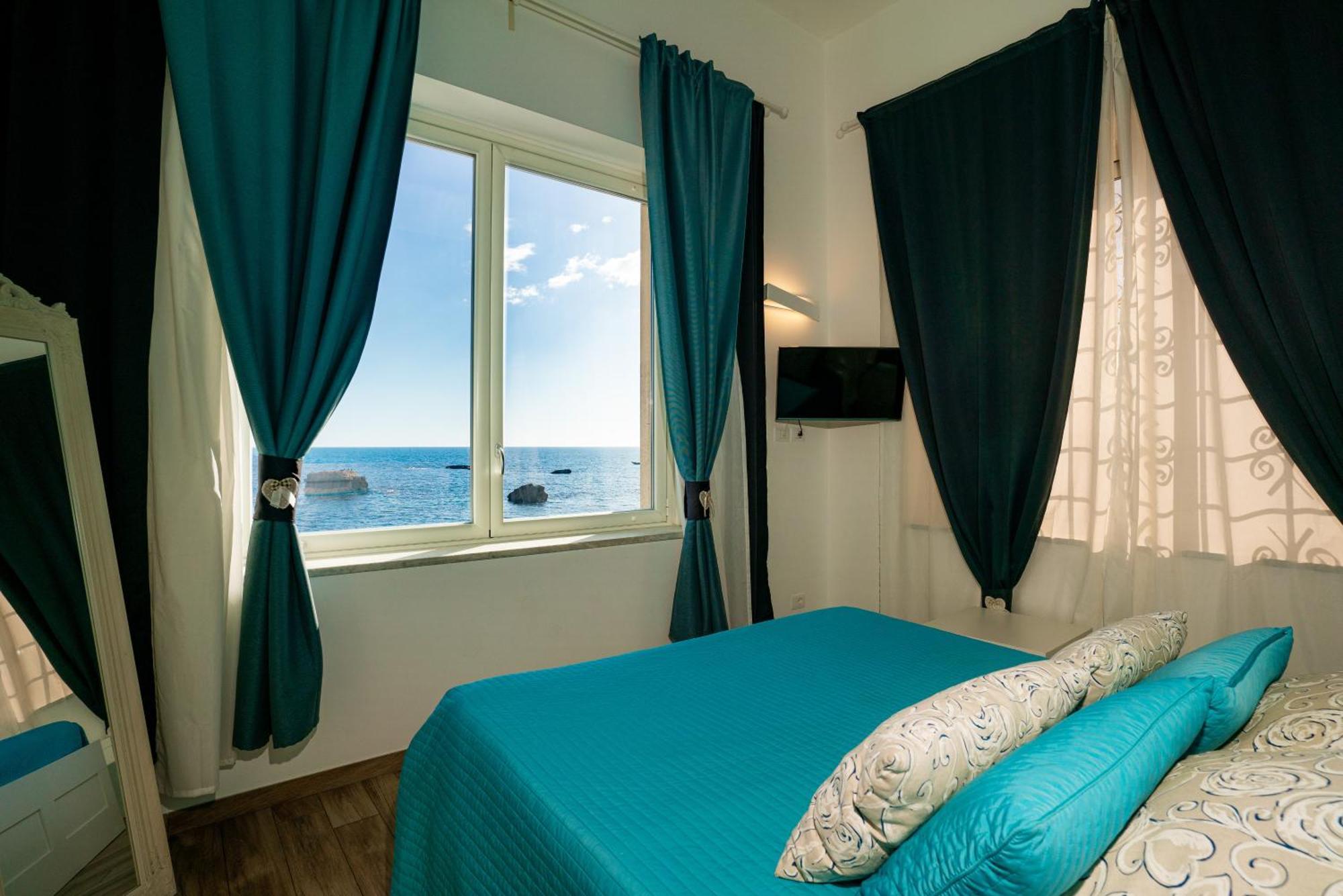 Couette-café Marlove Sea View *