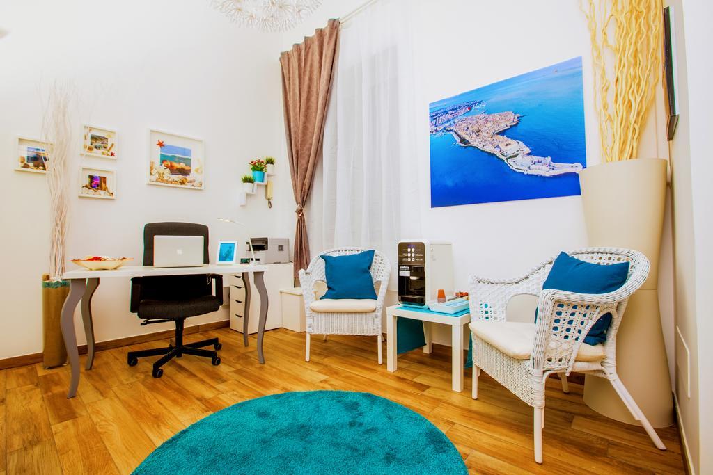Marlove Sea View Couette-café